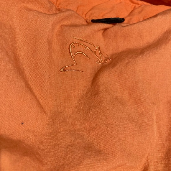 🦩2 Black Tip Big Catch shirts - Picture 4 of 15